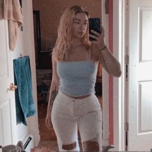 Meet your Posher, Delaney